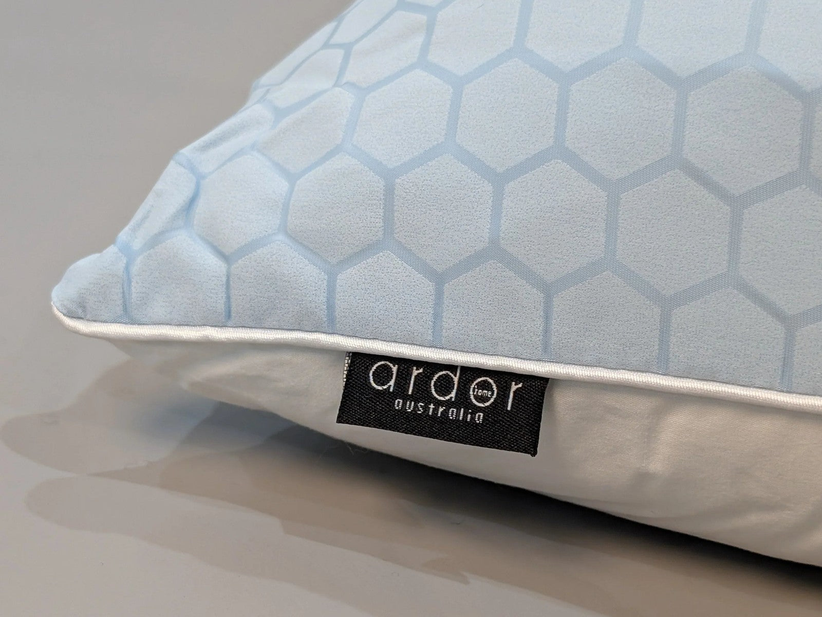 ARDOR Glacier Cooling Pillow view 3