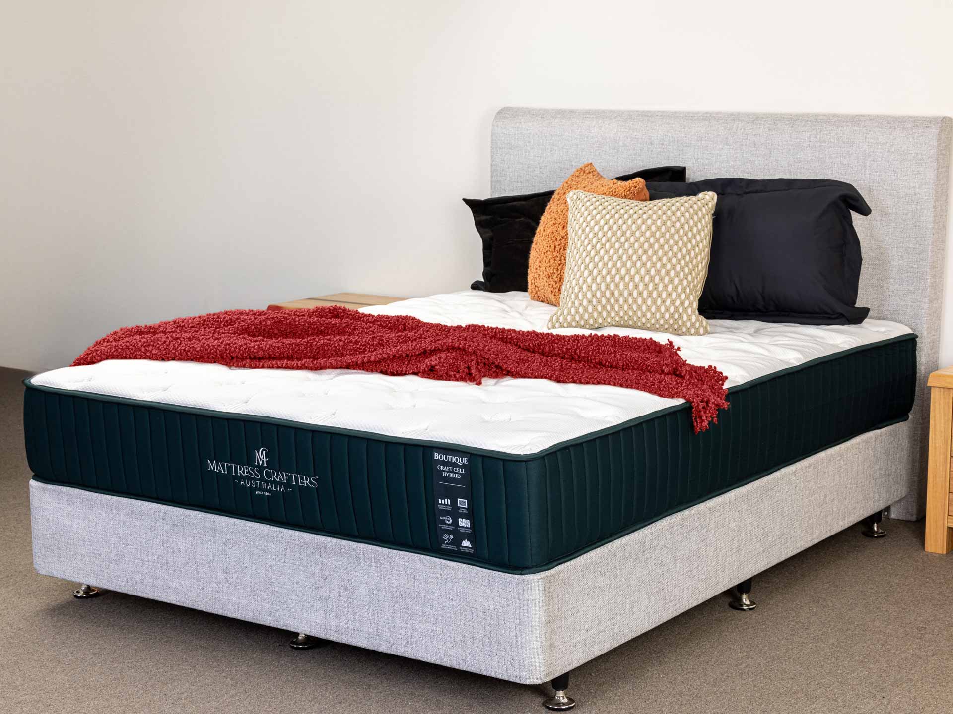 Boutique-Craft-Cell-Hybrid-mattress-side